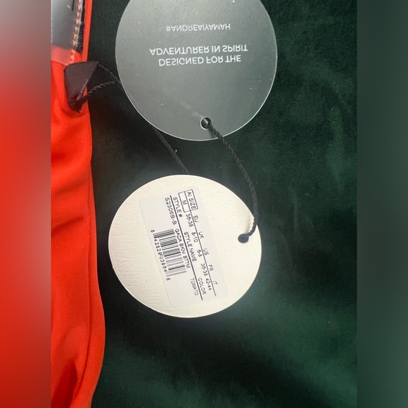 Andrea Iyamah GADA BIKINI - Picture 7 of 10